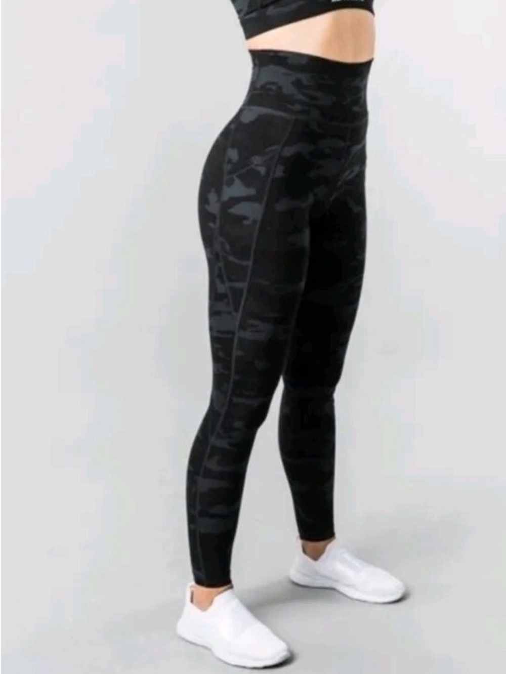 Alphalete Black Camo Surface Pocket Leggings Size Medium